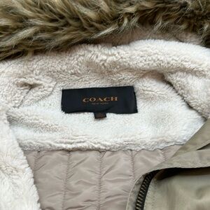 Preloved Coach Green Cotton/Nylon Parka Snap out Liner/ Faux Fur Hood Trim